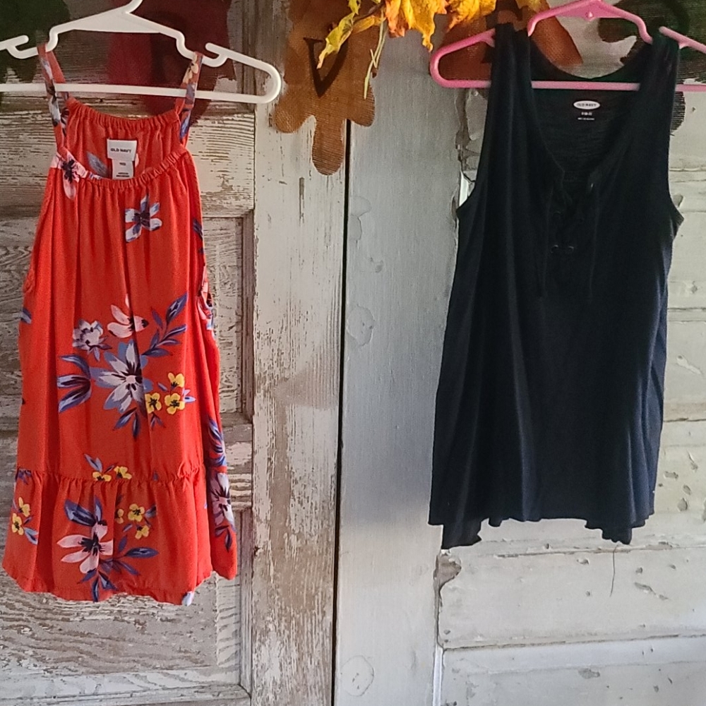 2 Old Navy tanks girls size 6-8